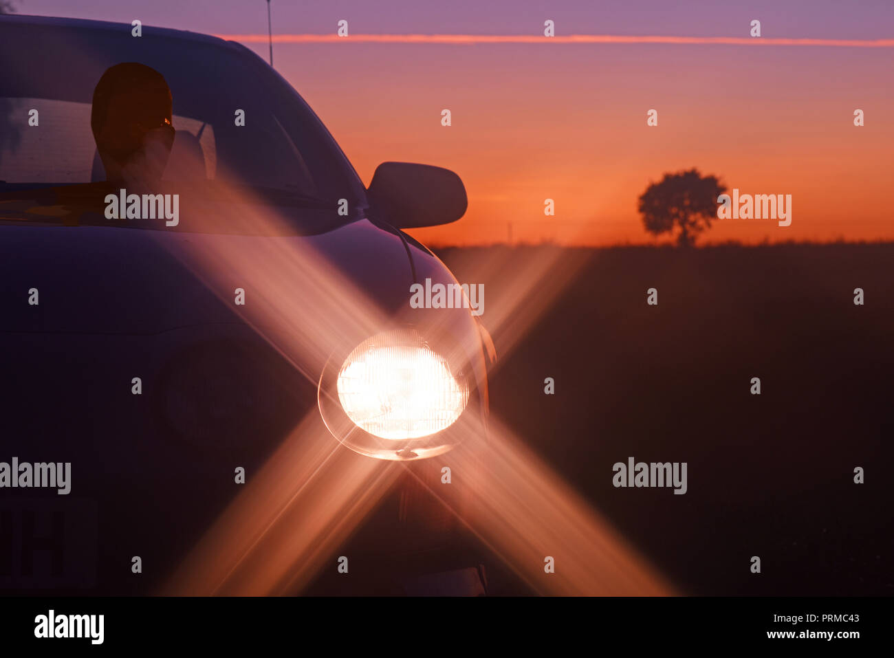 Car headlights glare hi-res stock photography and images - Alamy
