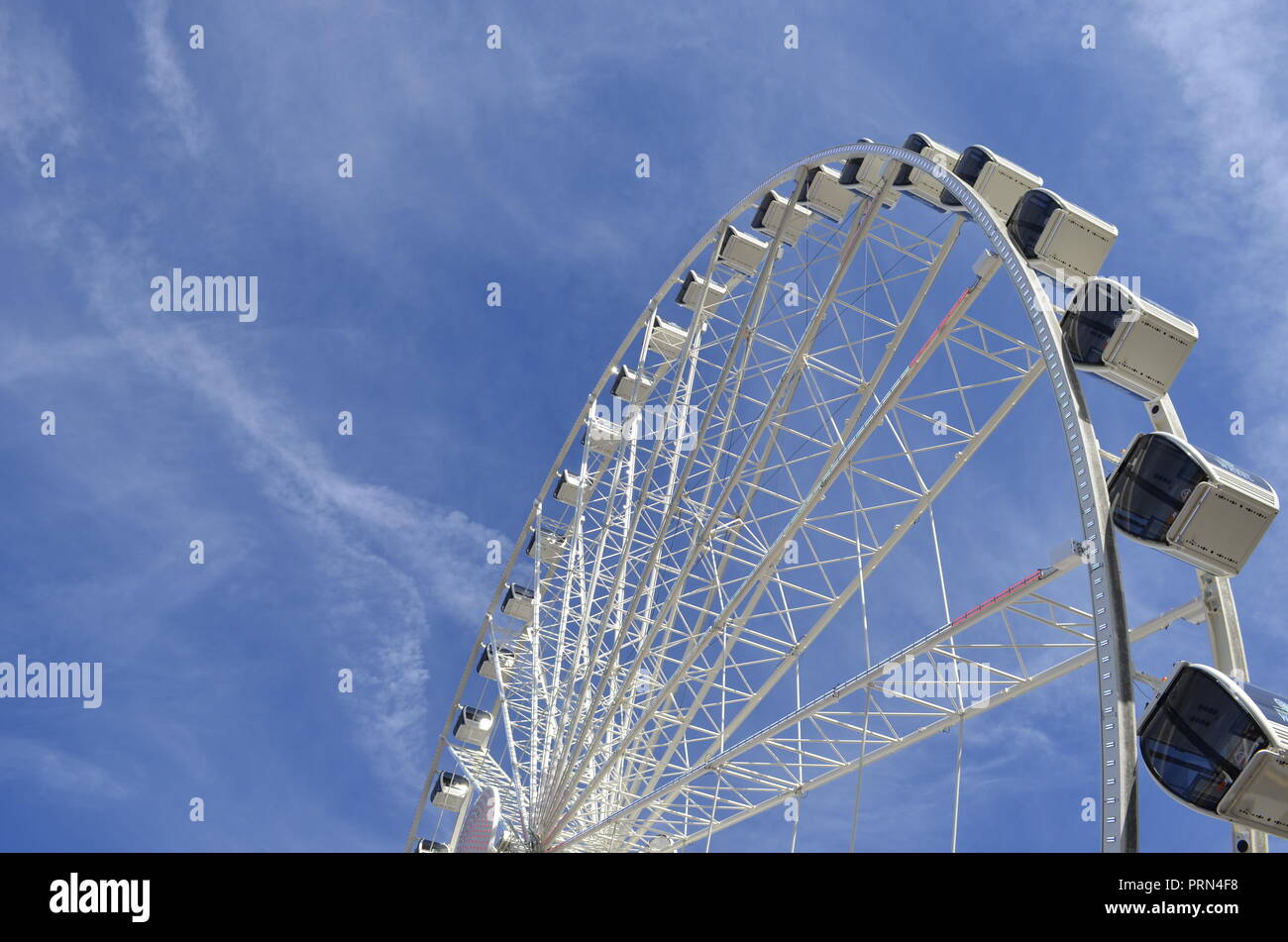 Ferris Wheel in Pigeon Stock Photo Alamy