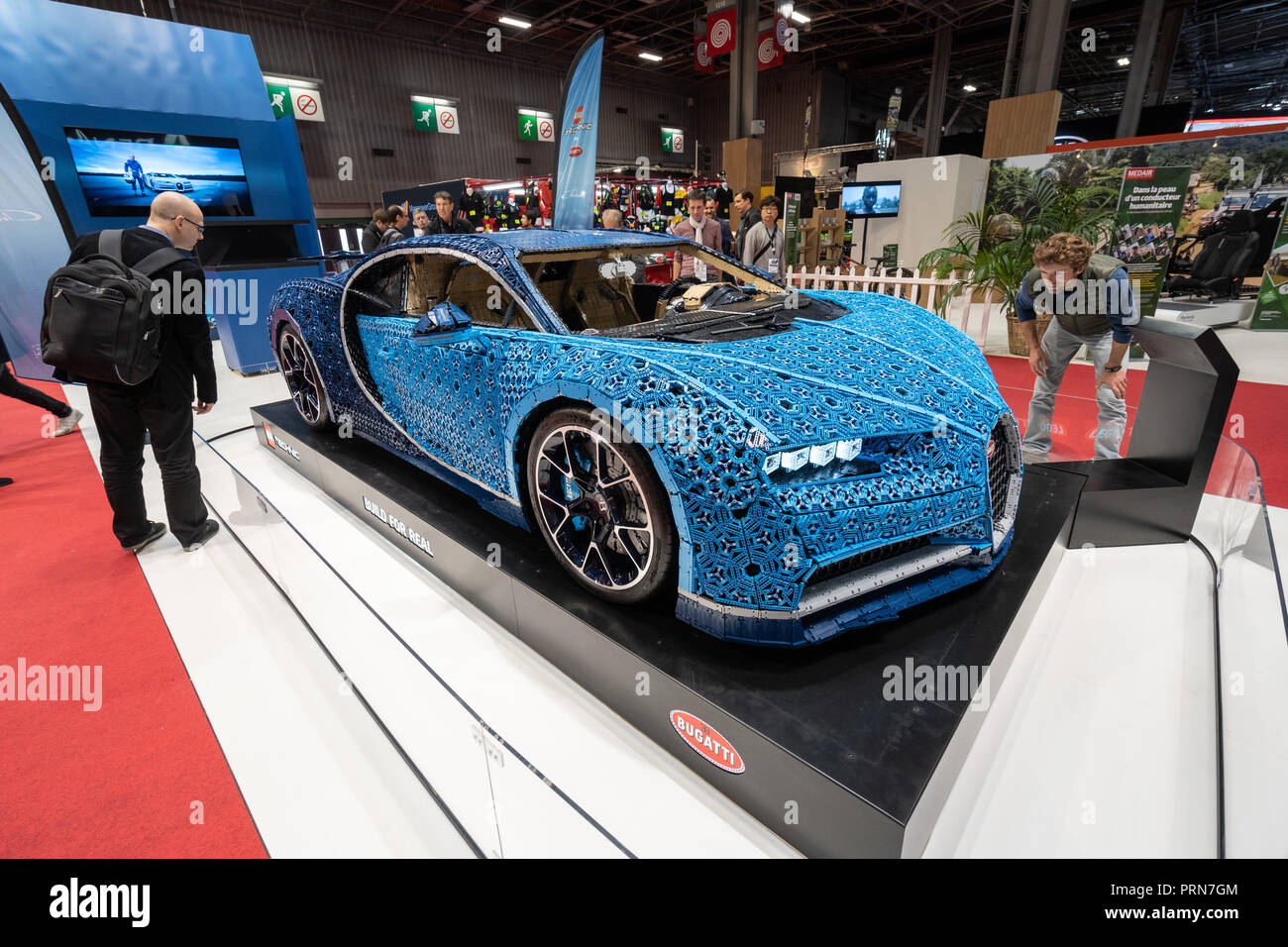 Paris, France. 3 October 2018. A full size Bugatti Chiron made of Lego on  display at Paris Motor Show. © David Bertho / Alamy Live News Stock Photo -  Alamy