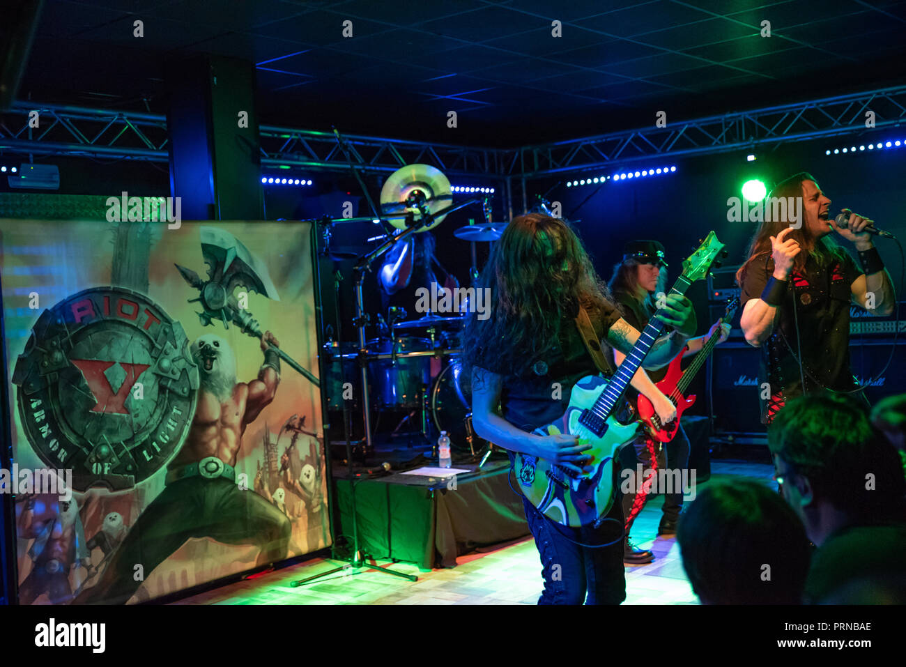 Live v festival music concert sing v festival guitar hires stock photography and images Alamy