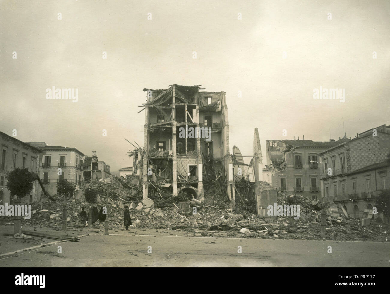 After the earthquake of 1908 in Messina: Piazza Cavallotti Stock Photo