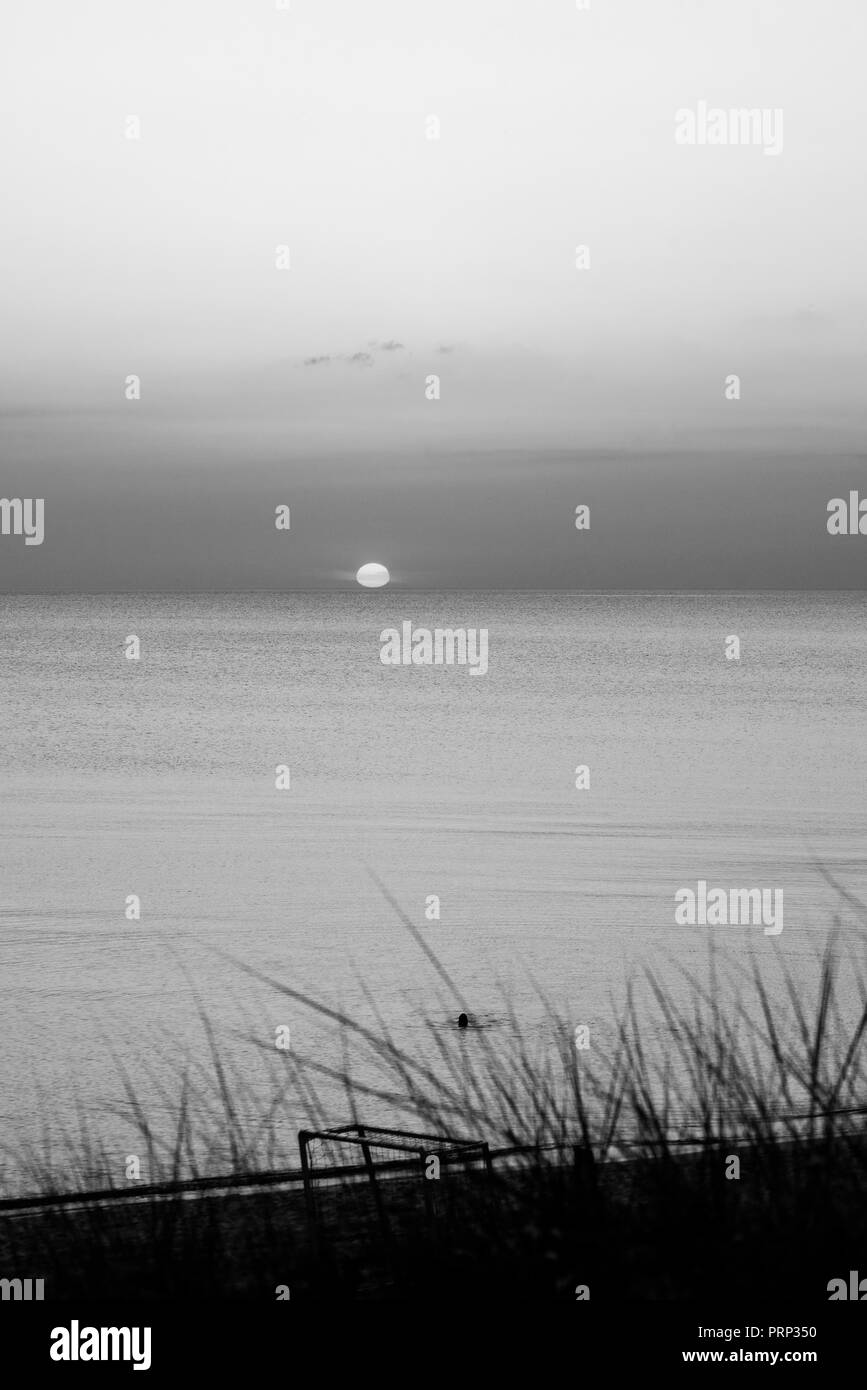 Black and white dawn hi-res stock photography and images - Alamy