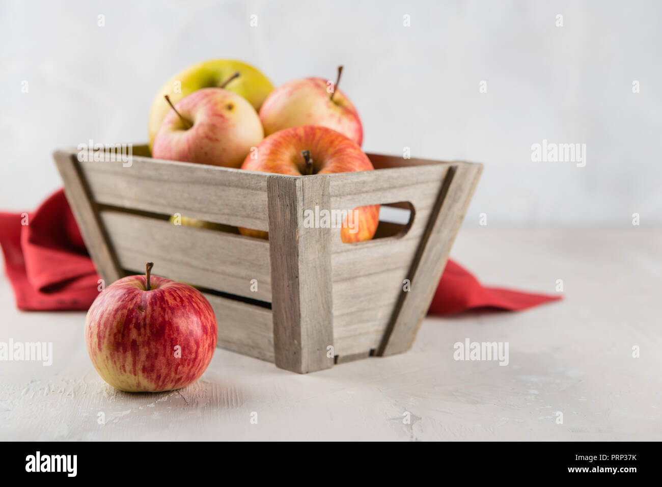 Decorative wooden box with red and green ripe apples Stock Photo - Alamy