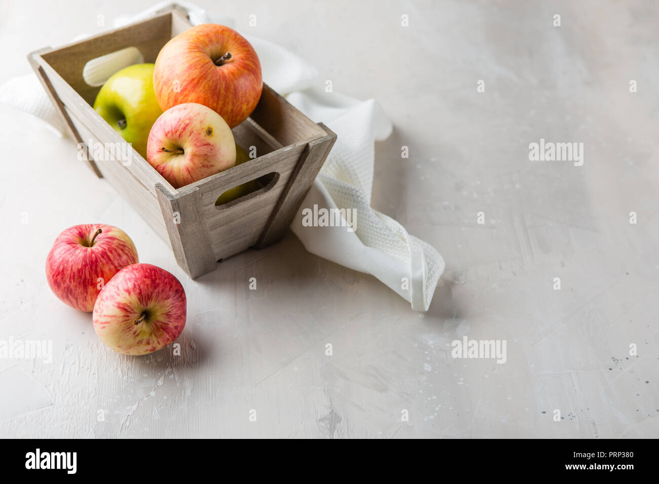 Decorative wooden box with red and green ripe apples Stock Photo - Alamy