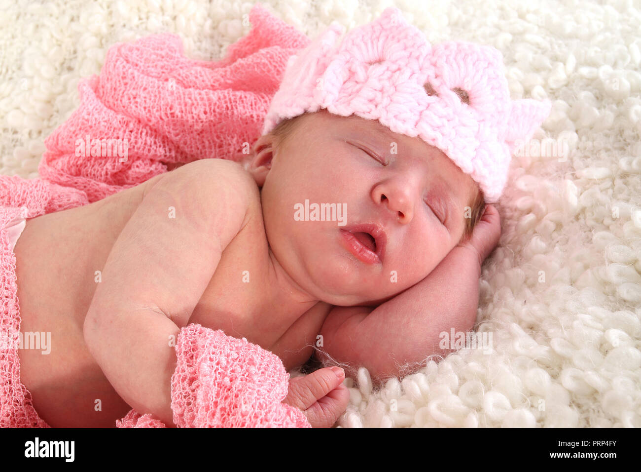 New born baby girl hi-res stock photography and images - Alamy