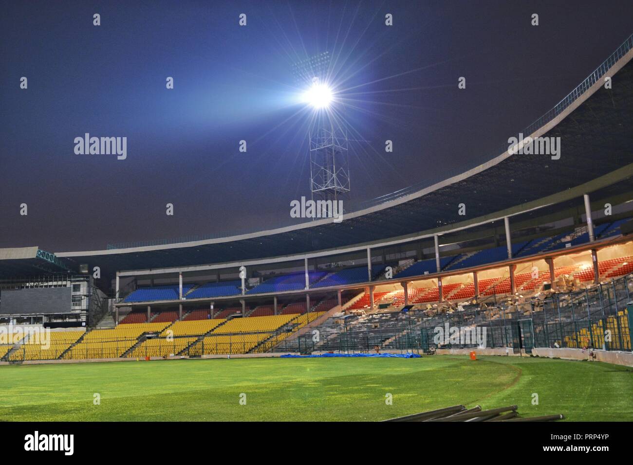Cricket stadium at night hi-res stock photography and images - Alamy