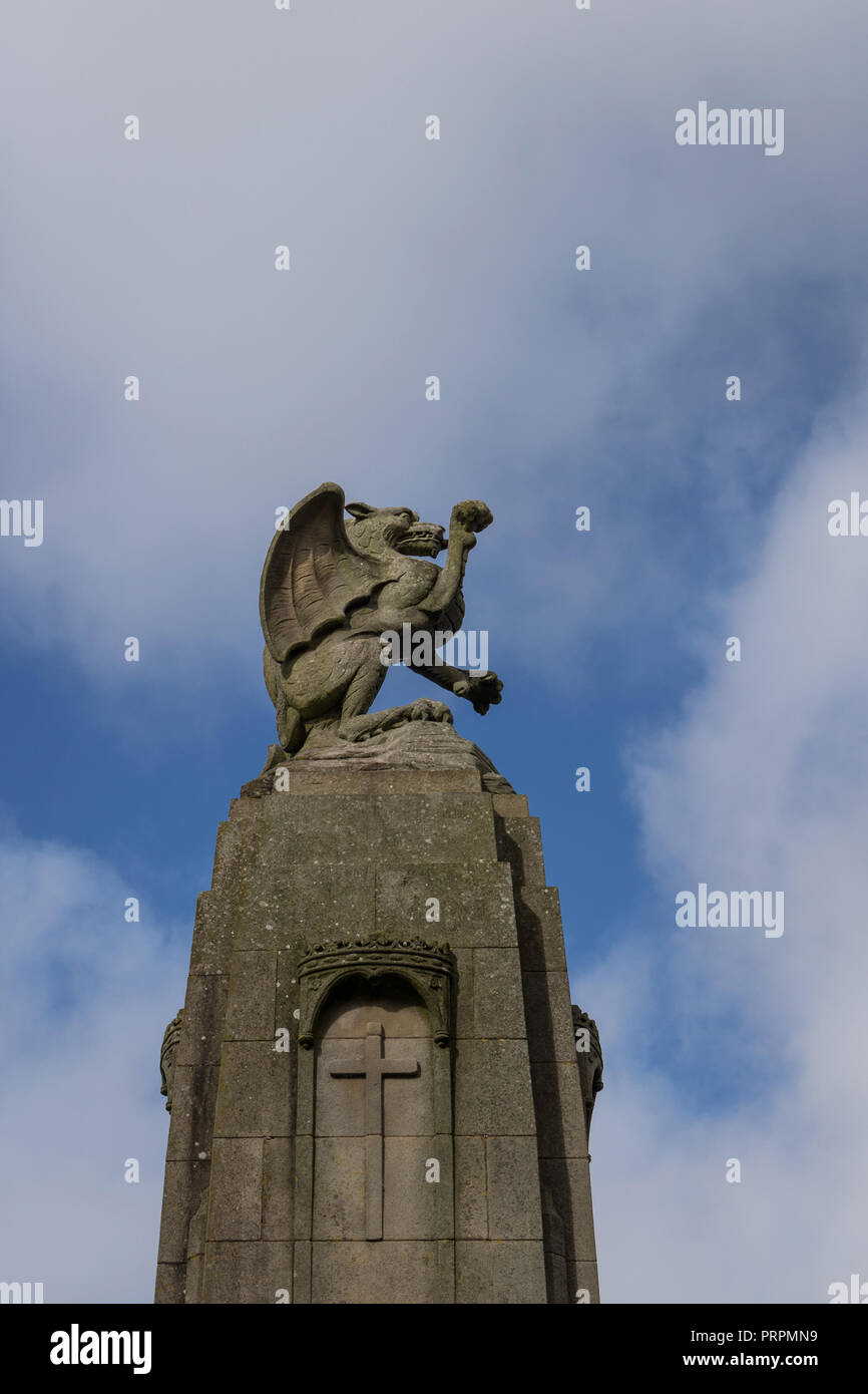 Dragon of wales statue hi-res stock photography and images - Alamy