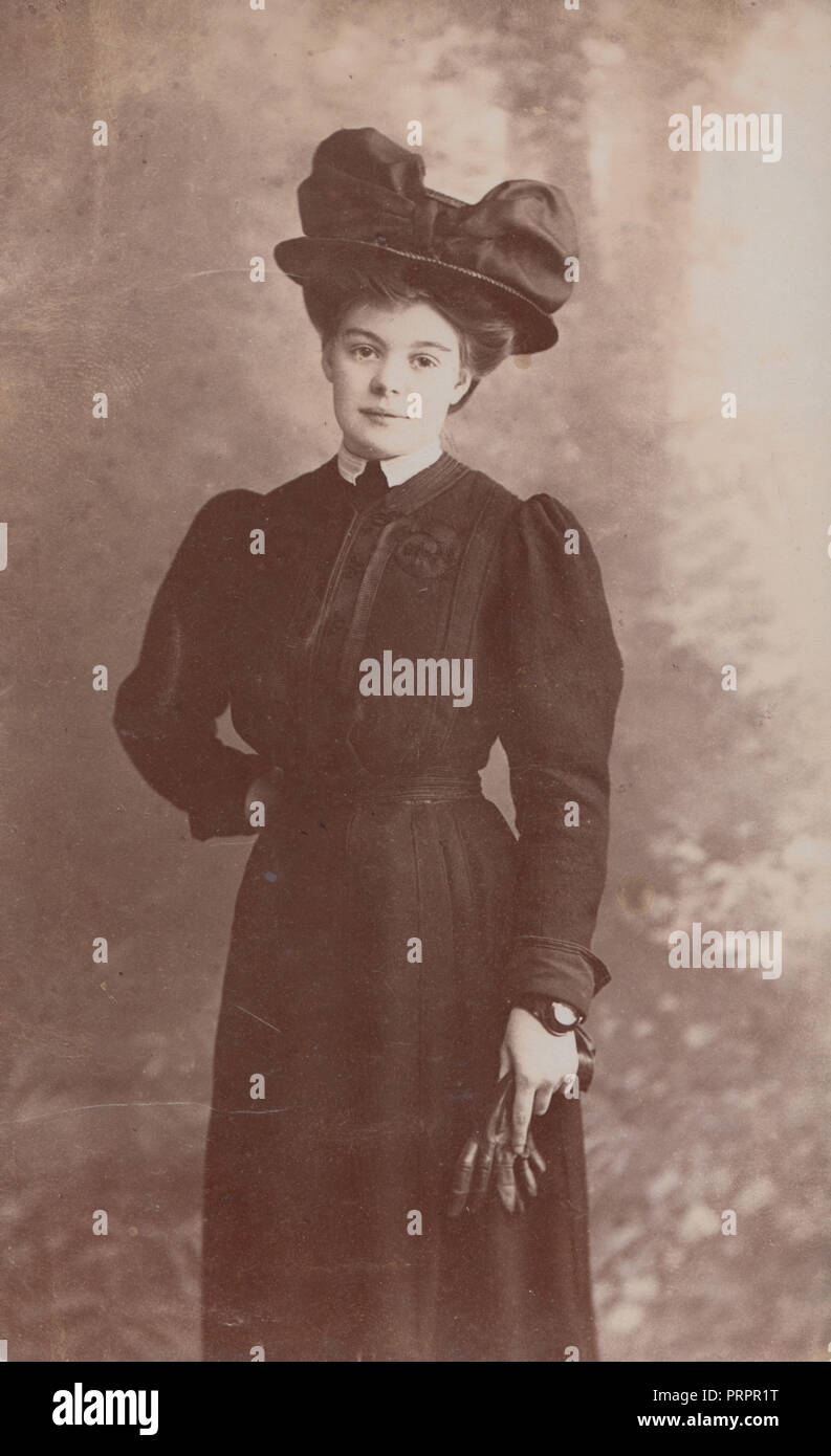 Edwardian best sale ladies gloves