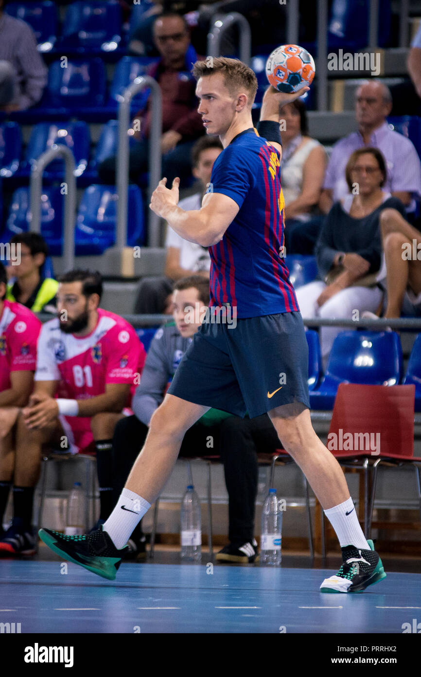 2nd October 18 Palau Blaugrana Barcelona Spain Liga Asobal Handball Fc Barcelona Lassa Versus Cb Cangas Lasse Andersson Of Fc Barcelona Looki Stock Photo Alamy
