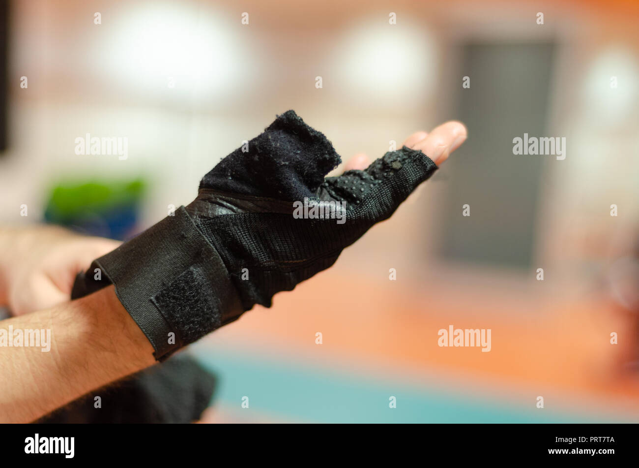 Wear black gloves hi res stock photography and images Page 2 Alamy
