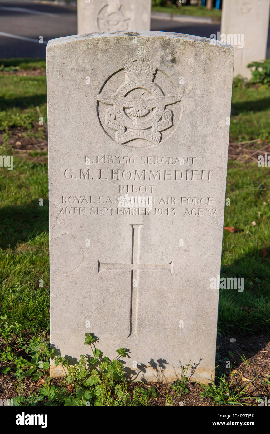 Commonwealth War Graves Commission Grave of George Martin LHommedieu of the Royal Canadian Air Force, Haycombe Cemetery, Bath UK Stock Photo