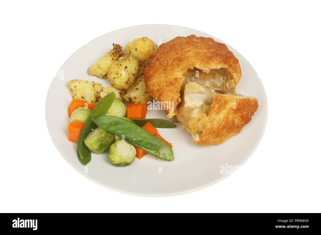 Premium Photo  Traditional savory pie kurnik with chicken potatoes