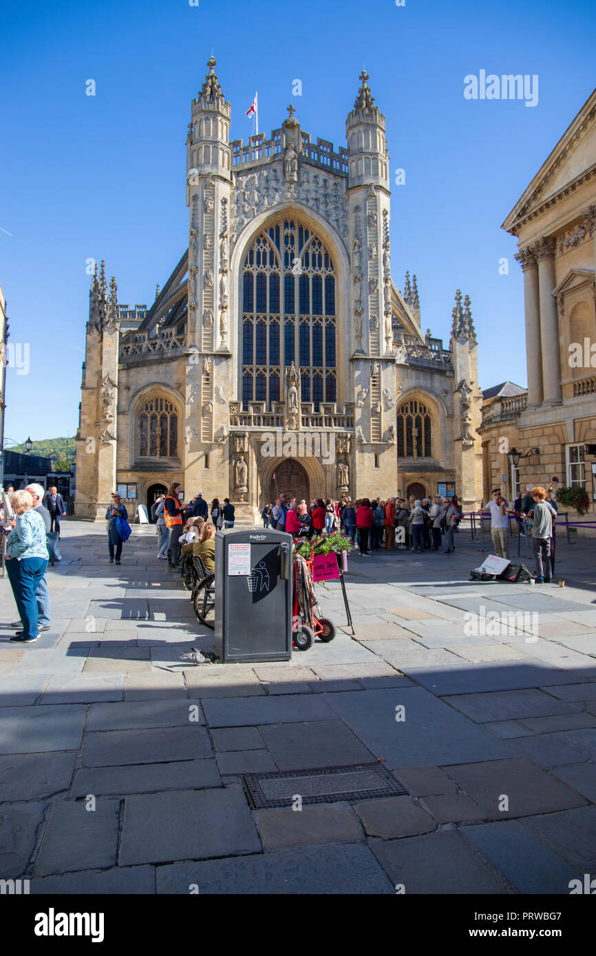 Bath abbey cemetery hi-res stock photography and images - Alamy