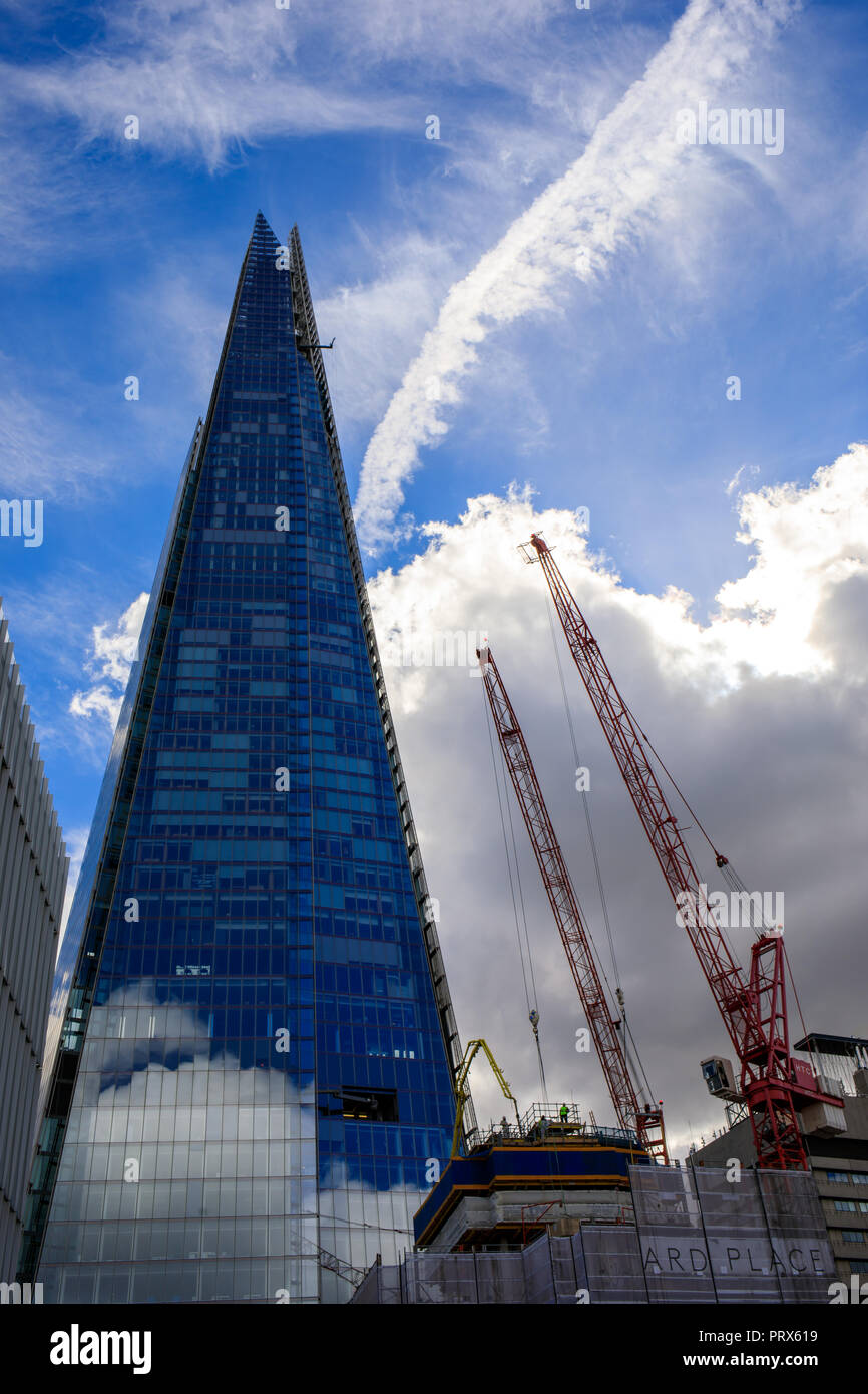 Views of The Shard and construction of Shard Place (, a 26-storey residential development located alongside The Shard and The News Building). Photogra Stock Photo