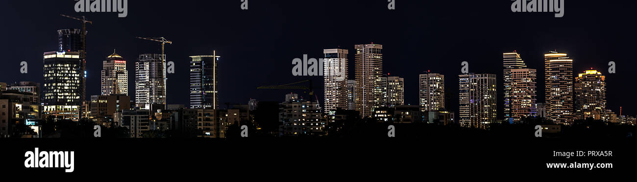 Tall buildings in tel aviv hi-res stock photography and images - Alamy