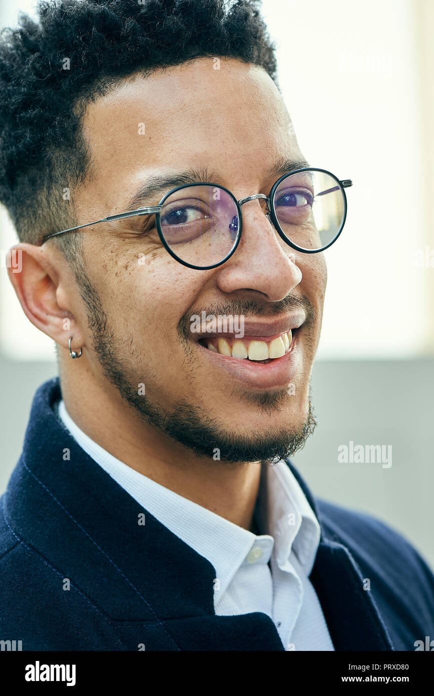 Standing close up smiling looking at camera hi-res stock photography ...