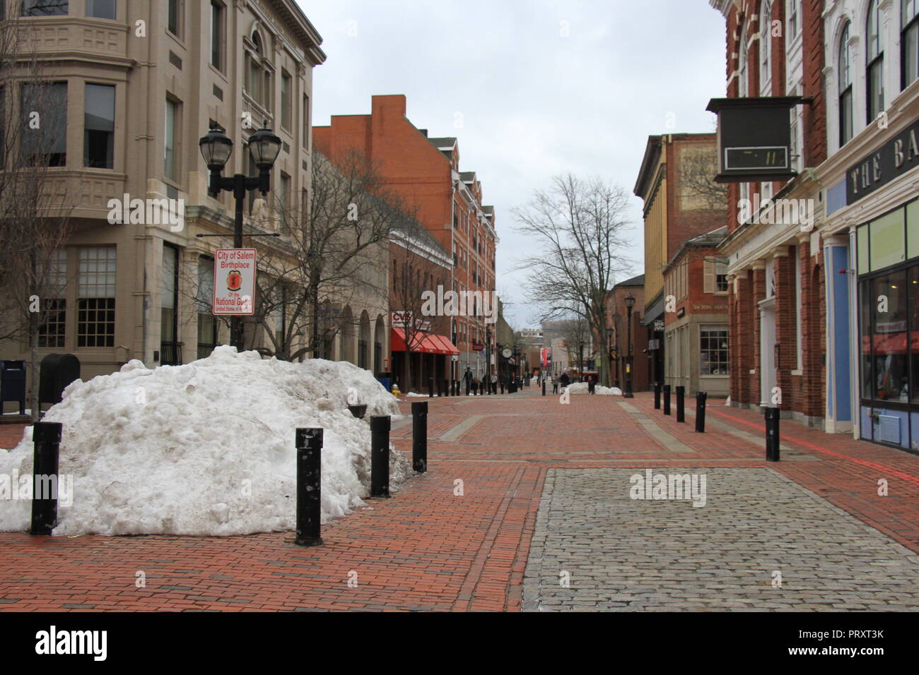 Salem street scene hi-res stock photography and images - Alamy