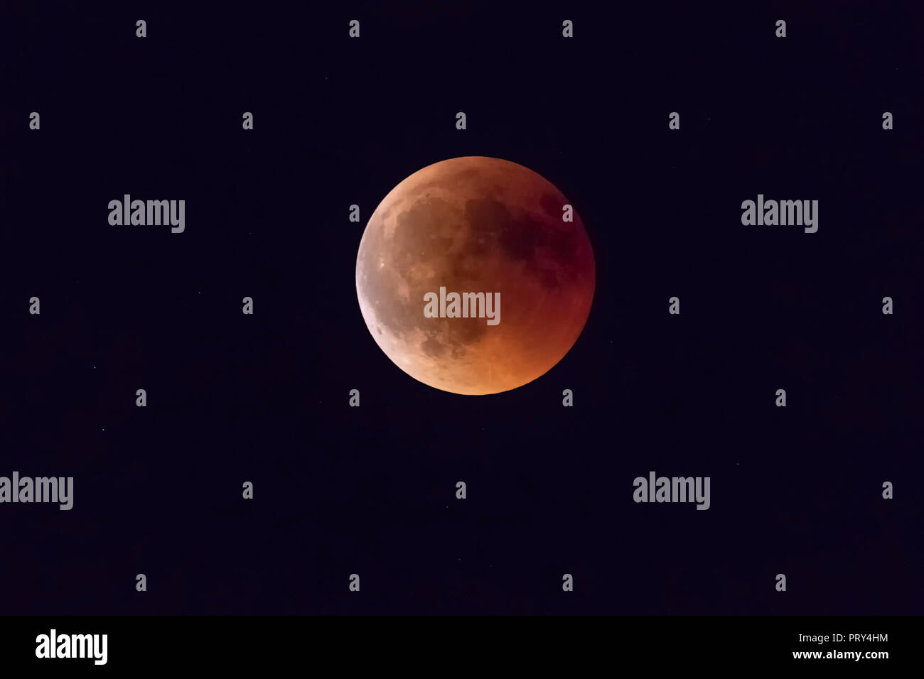 Total lunar eclipse supermoon hi-res stock photography and images - Alamy