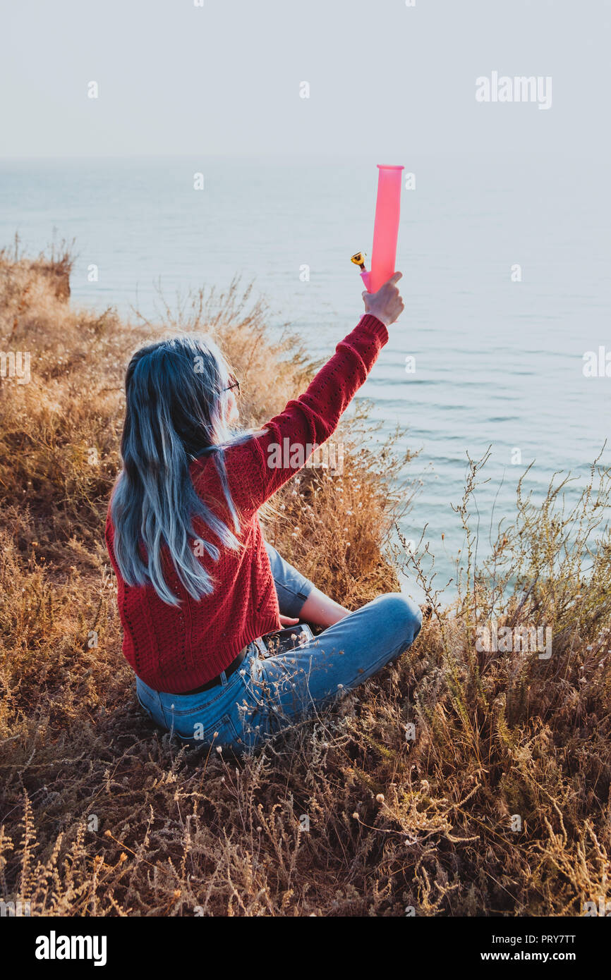 Smoking bong hi-res stock photography and images - Page 2 - Alamy