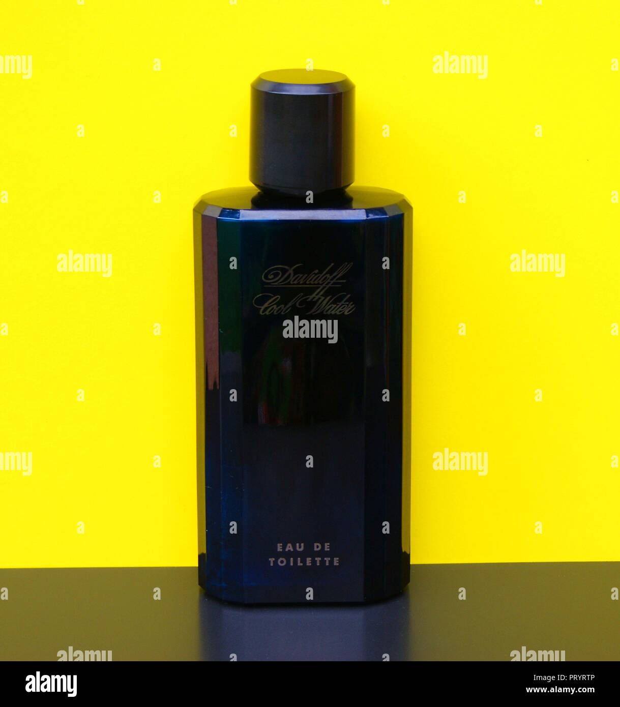 Aftershave bottle hi-res stock photography and images - Alamy