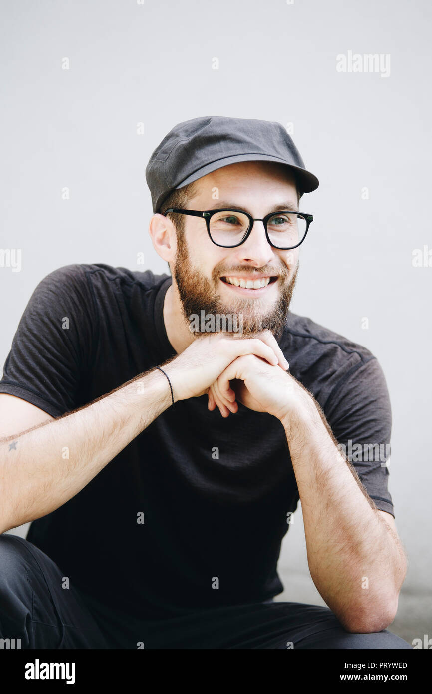 Man wearing big eye glasses hires stock photography and images Alamy