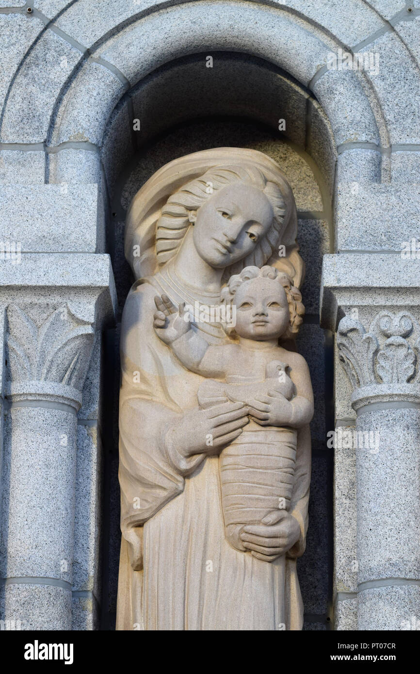 Mother Mary and Jesus Stock Photo - Alamy