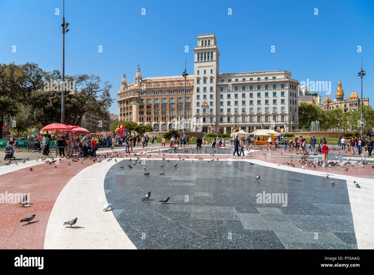 Placa de Catalunya ( Plaza de Cataluña), Barcelona, Catalonia, Spain Stock Photo