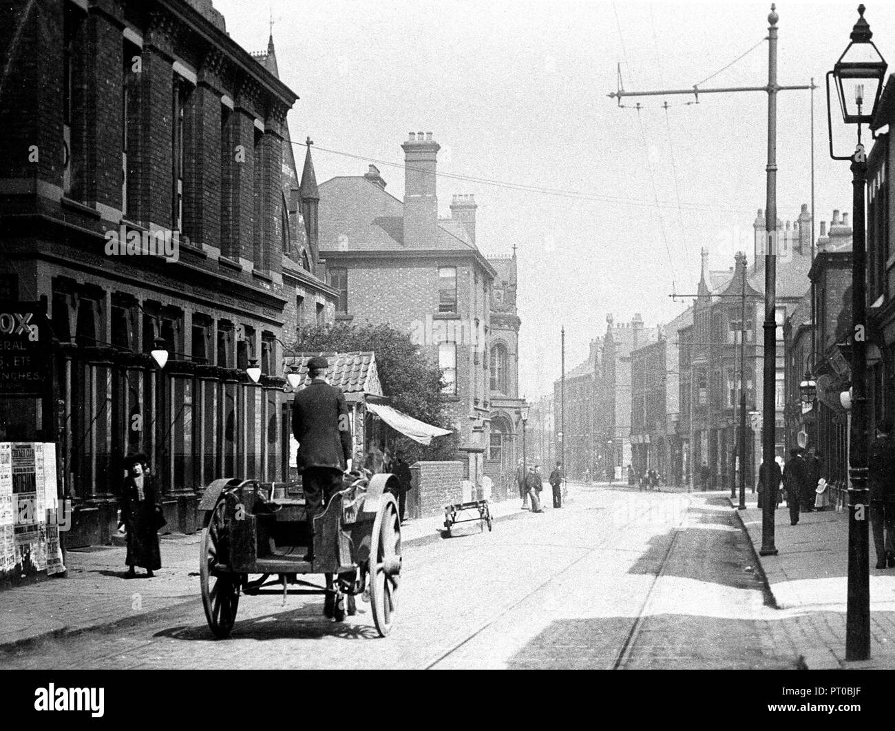 Carlton Street, Castleford early 1900’s Stock Photo Alamy