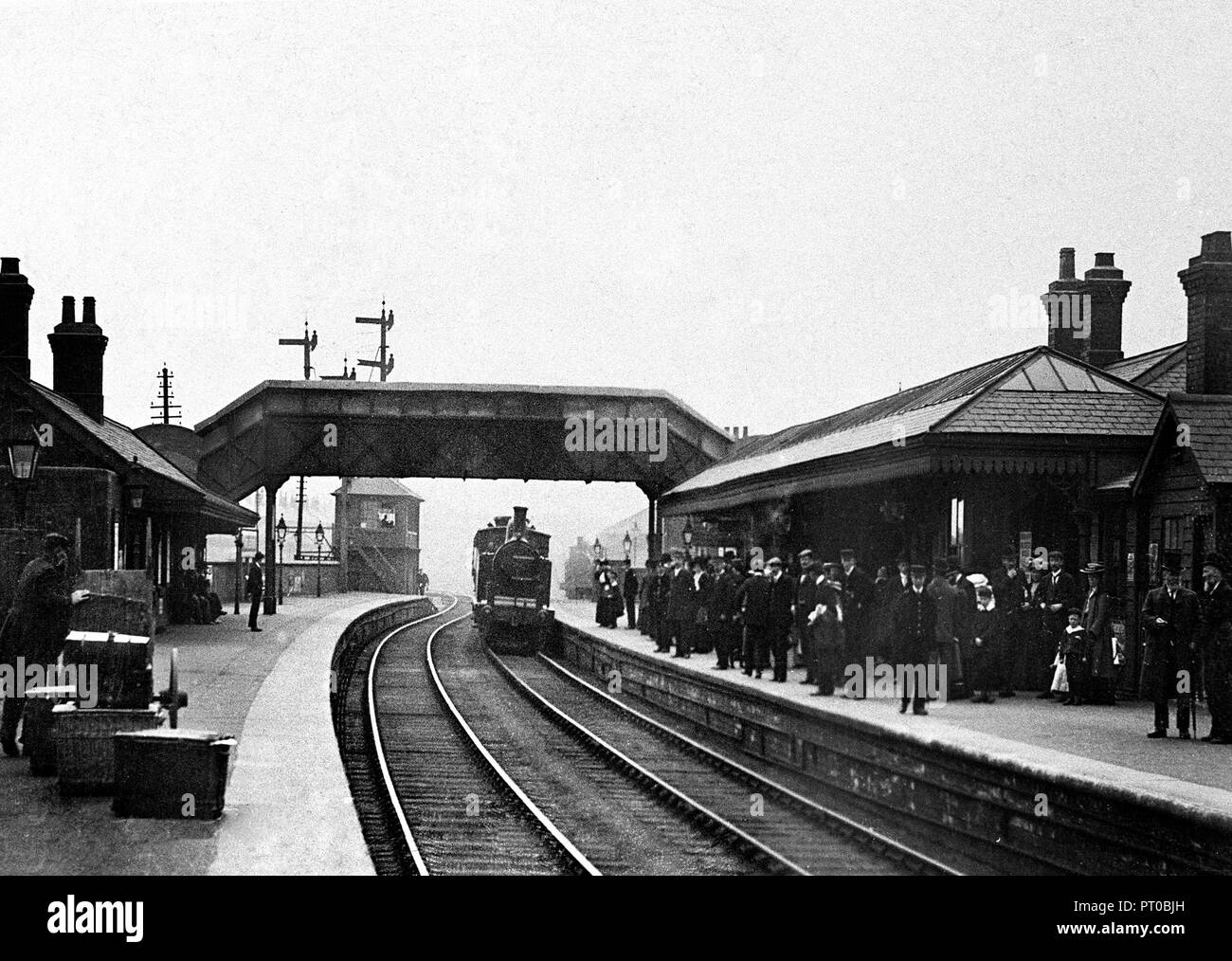 Railway Station, Castleford early 1900s Stock Photo Alamy