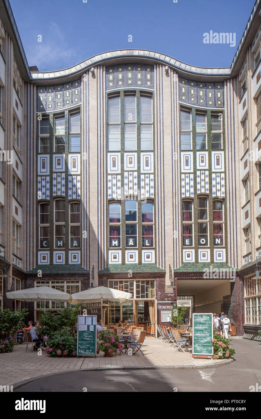 Mitte Hackescher Markt High Resolution Stock Photography and Images - Alamy