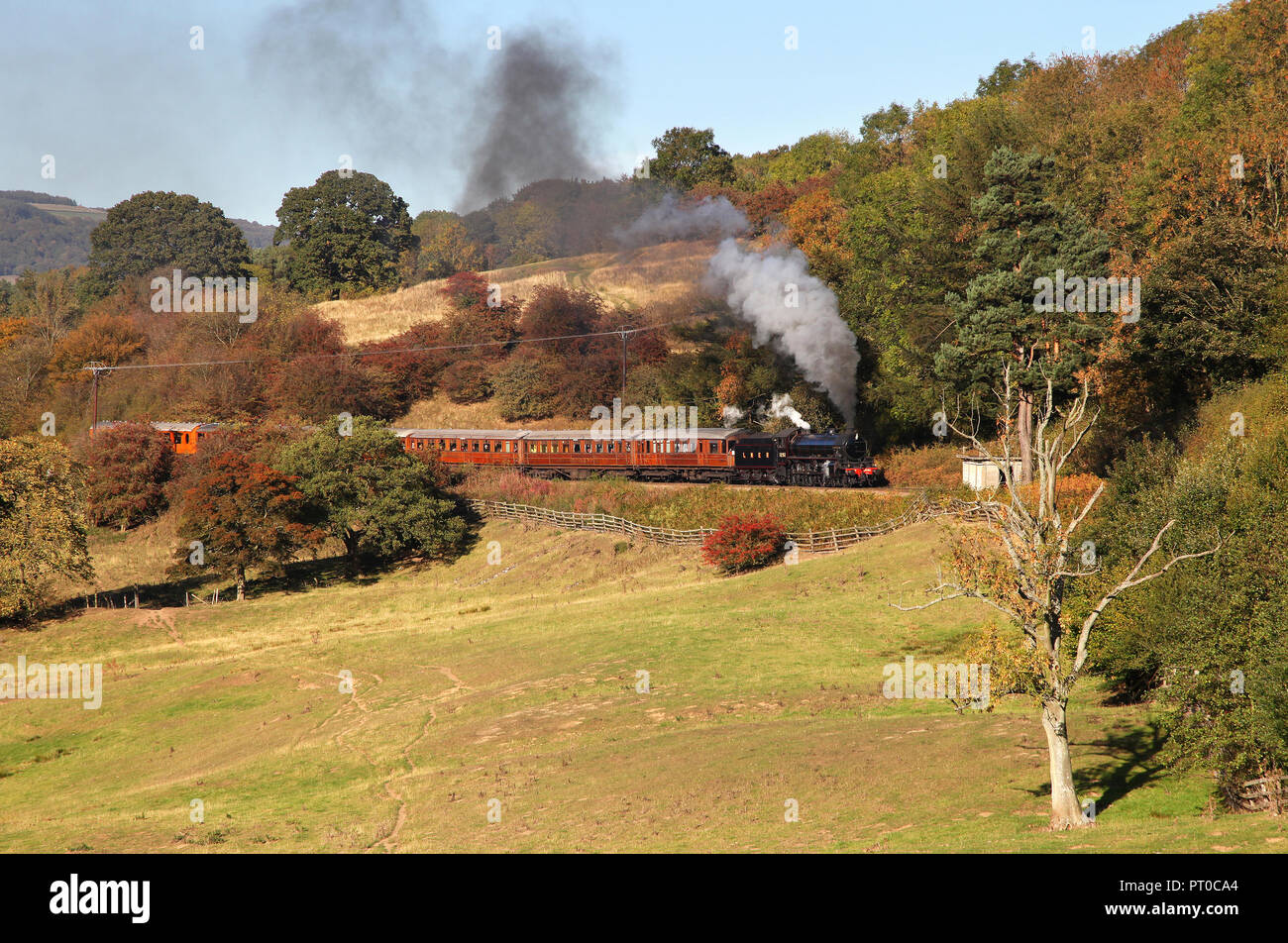 B1 1251 heads past Green End on the NYMR. Stock Photo