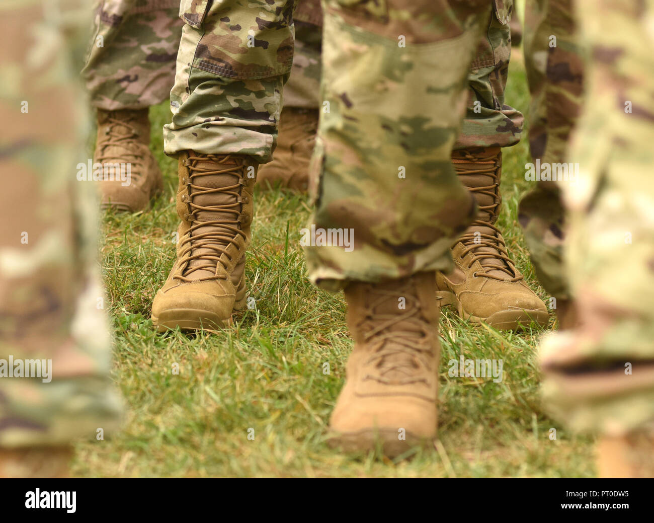 US soldiers legs in green camouflage military uniform. US troops Stock Photo Alamy