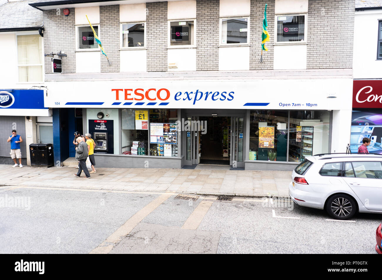 Tesco Express Uk High Resolution Stock Photography and Images Alamy