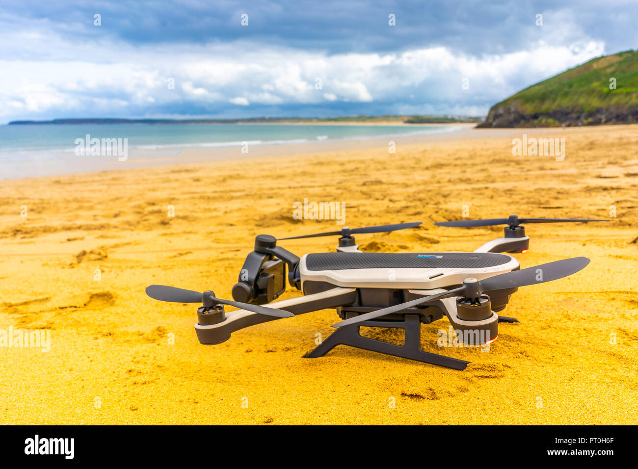 Vector black drone icon set hi-res stock photography and images - Alamy