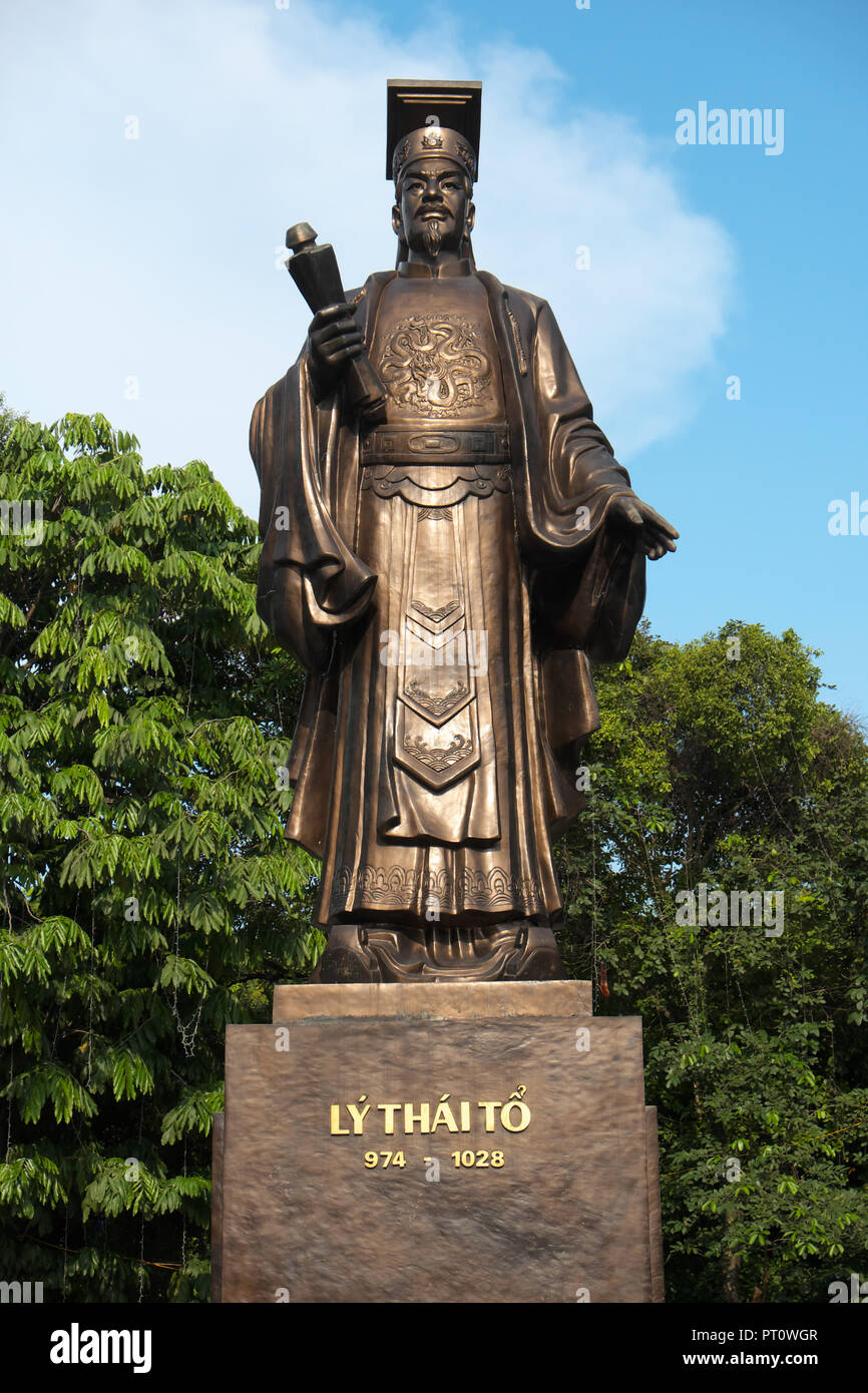 Hanoi Vietnam statue of Emperor Ly Thai To leader of the Ly Dynasty Stock Photo