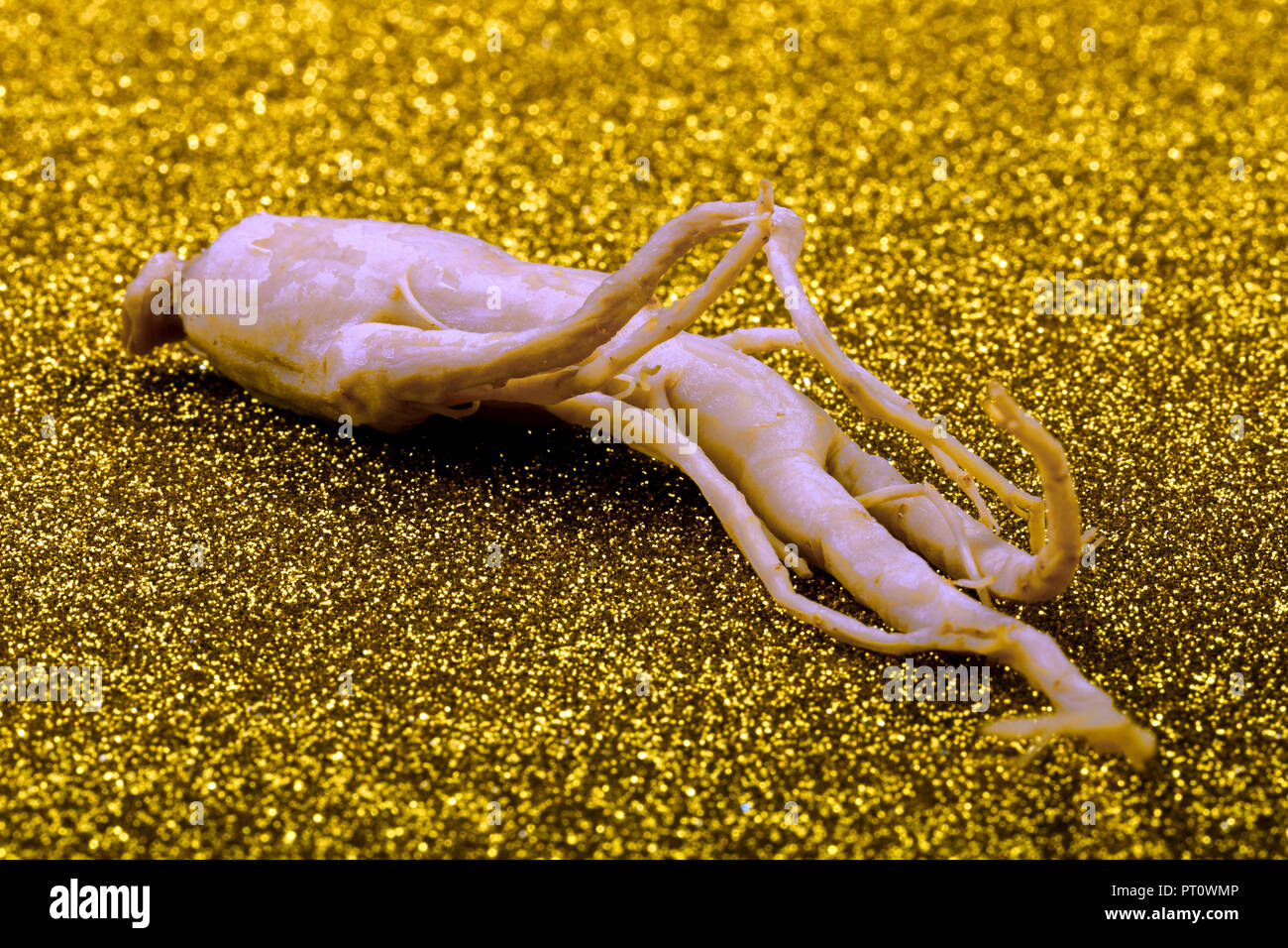 Shiny gold background hi-res stock photography and images - Alamy