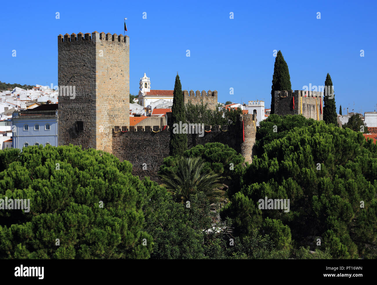Historical centre and the medieval Castle of Alter do Chao, in the Portalegre District. Alto Alentejo, Portugal. Stock Photo