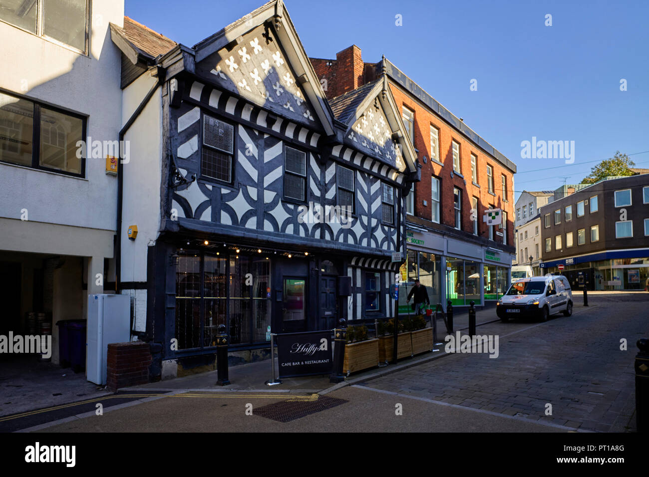 Traditionally timber framed Huffy’s cafe bar and restaurant in Stockport Stock Photo