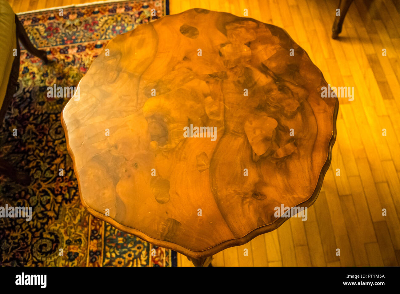 Antique Wooden Coffee Table In Solid Wood Console For