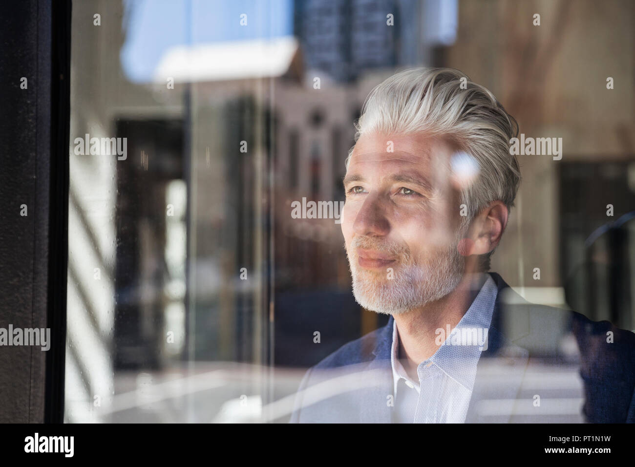 Mature portrait of man hi-res stock photography and images - Alamy