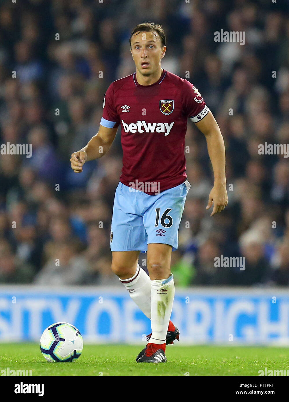 West Ham United's Mark Noble during the Premier League match at the AMEX Stadium, Brighton. PRESS ASSOCIATION Photo. Picture date: Friday October 5, 2018. See PA story SOCCER Brighton. Photo credit should read: Gareth Fuller/PA Wire. RESTRICTIONS: No use with unauthorised audio, video, data, fixture lists, club/league logos or 'live' services. Online in-match use limited to 120 images, no video emulation. No use in betting, games or single club/league/player publications. Stock Photo