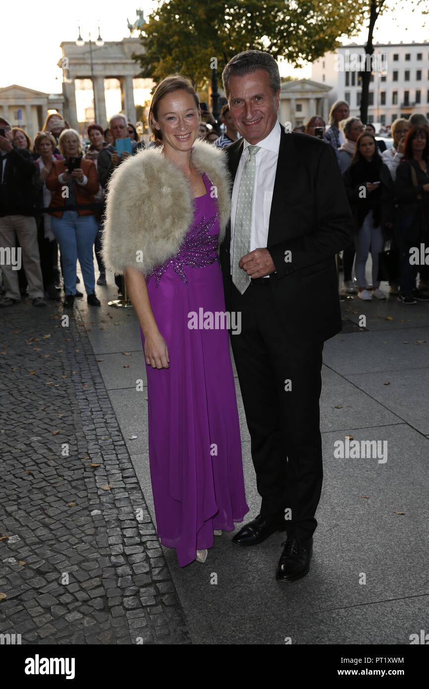 05102018 berlin gunther oettinger arrives with friederike beyer at the wedding party of former chancellor gerhard schroder and soyeon kim at the hotel - Gerhard Schroder Lebenslauf 05102018 berlin gunther oettinger arrives with friederike beyer at the wedding party of former chancellor gerhard schroder and soyeon kim at the hotel - Gerhard Schroder Lebenslauf
