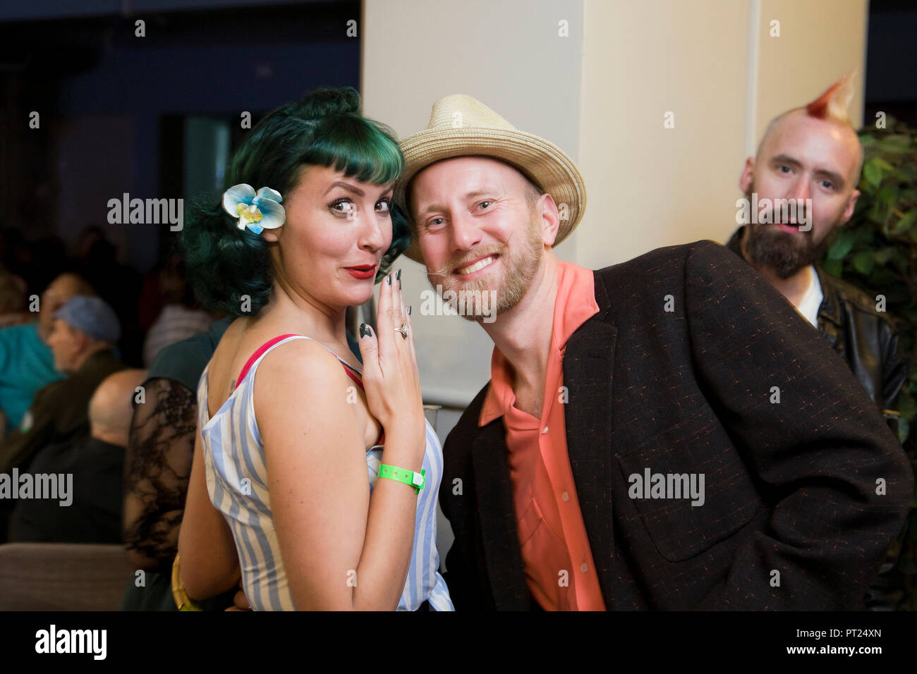 Norfolk, UK. 5 October 2018.  Party revellers Olly and Melissa from Finland and Canada respectively enjoying their last weekender at Hemsby together. Credit: Adrian Buck/Alamy Live News Stock Photo