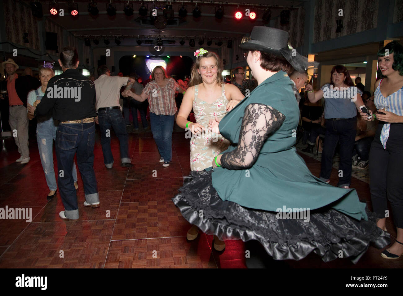 1950s rock n roll dance hi-res stock photography and images - Alamy