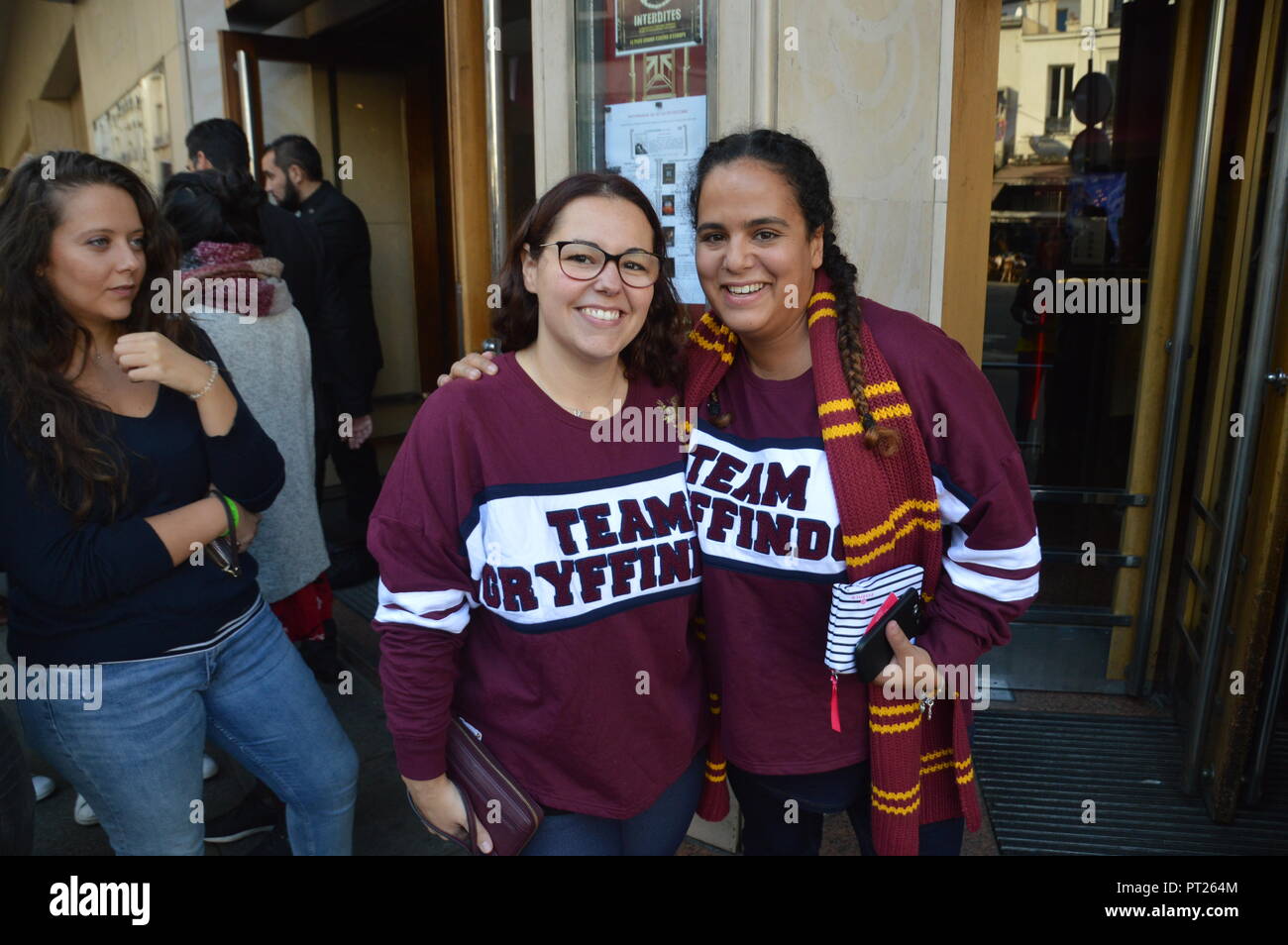 Paris, France. 06th Oct, 2018. Team Gryffindor (Equipe Gryffondor, in french). (Harry Potter wear).Marathon Harry Potter , at the occasion of the release of theÂ  movieÂ Â Fantastic Beasts: The Crimes of Grindelwald.Â Â . Paris,France. Cinema Grand Rex.6 october 2018 .11h-23h October 2018 . 10h  ALPHACIT NEWIM / Alamy Live News Credit: Alphacit NEWIM/Alamy Live News Stock Photo