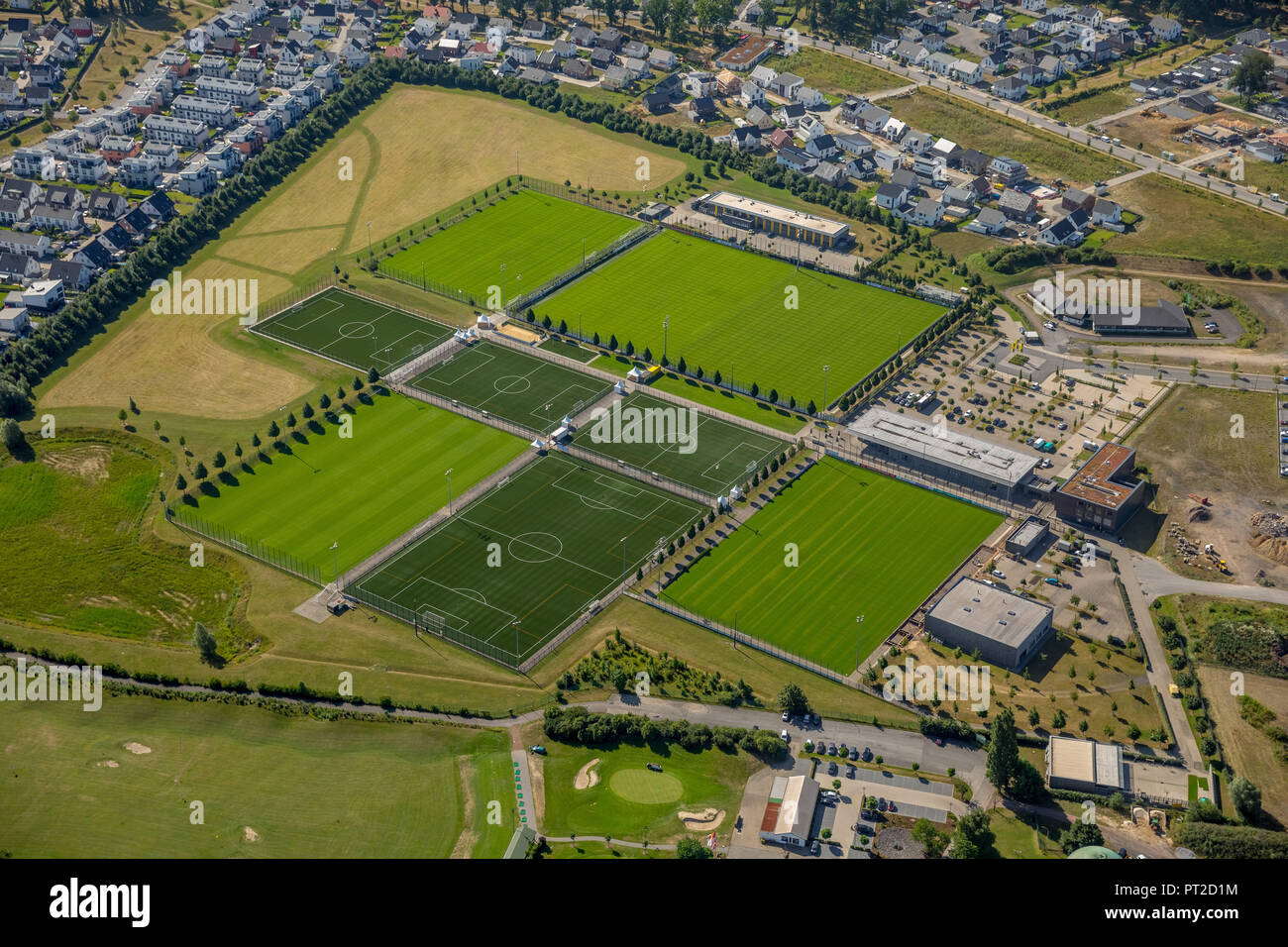 Hohenbuschei living quarters, new housing development, development company Hohenbuschei GmbH & Co KG, former Napier Barracks of the British Rhine Army, golf course St. Barbara's, Golf Club, near the training ground of the BVB, Dortmund, Ruhr area, North Rhine-Westphalia, Germany Stock Photo