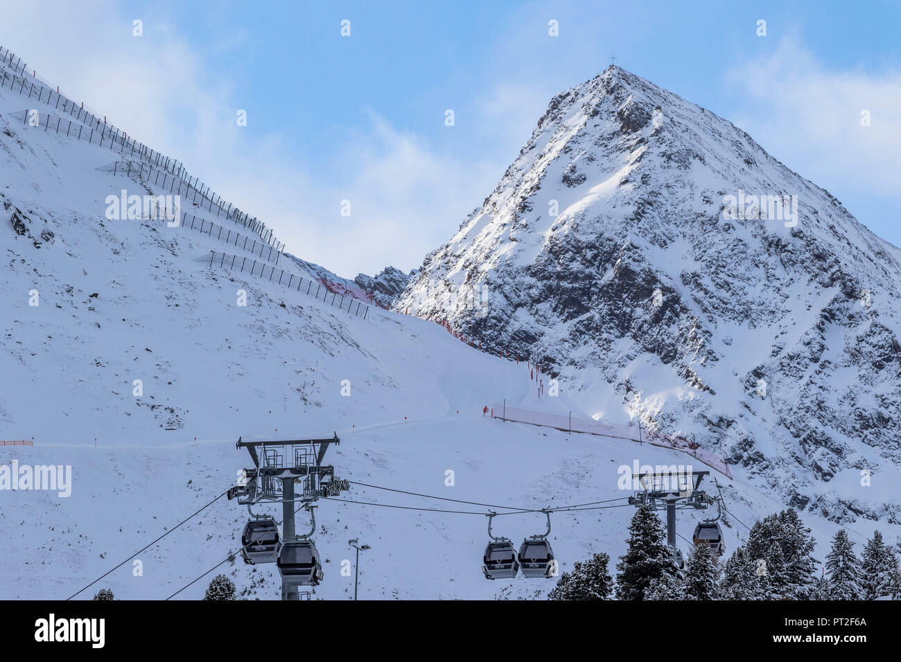 Europe, Austria, Tyrol, Ötztal, Obergurgl, view of the Obergurgl ski area  and the impressive Hangerer in the background Stock Photo - Alamy