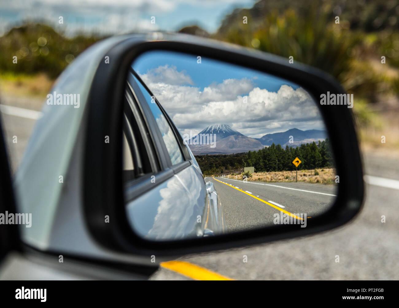 New Zealand, Car, Outside Mirror, Mount Ngauruhoe in Tongariro National Park Stock Photo