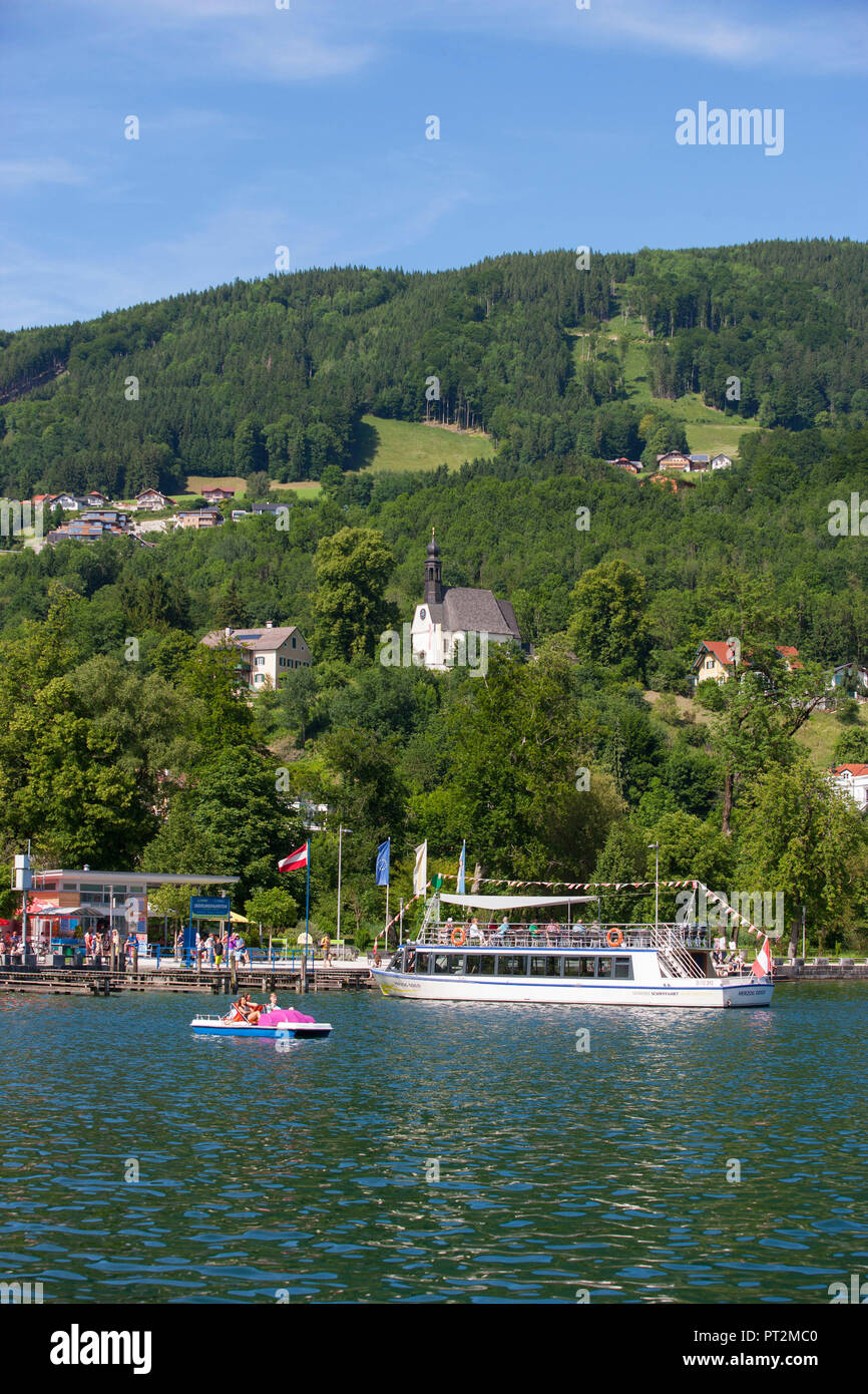 Austria, Upper Austria, Salzkammergut, Mondsee, lakeside promenade, pilgrimage church Mariahilf, Stock Photo