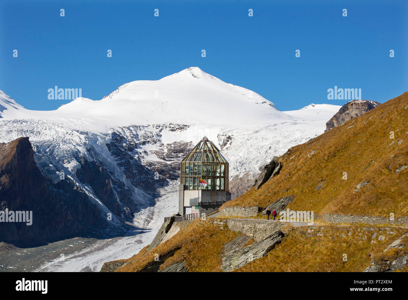 Grossglockner High Alpine Road, Austria, Wilhelm-Swarovski Observatory, snow-capped Johannisberg Stock Photo